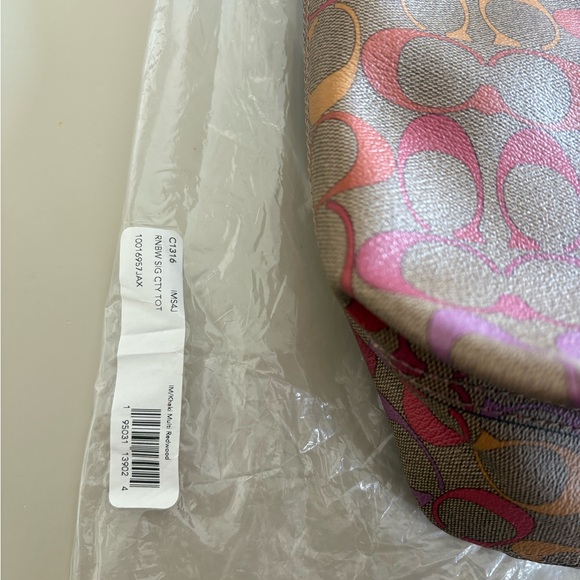 NWT RARE Coach City Tote in Rainbow Signature Canvas, style number C1316 - Picture 3 of 7